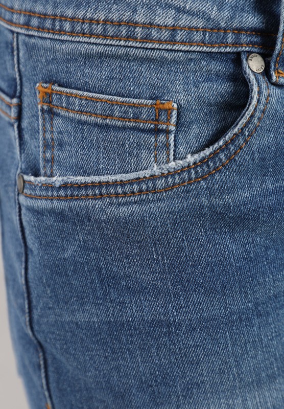 Jean